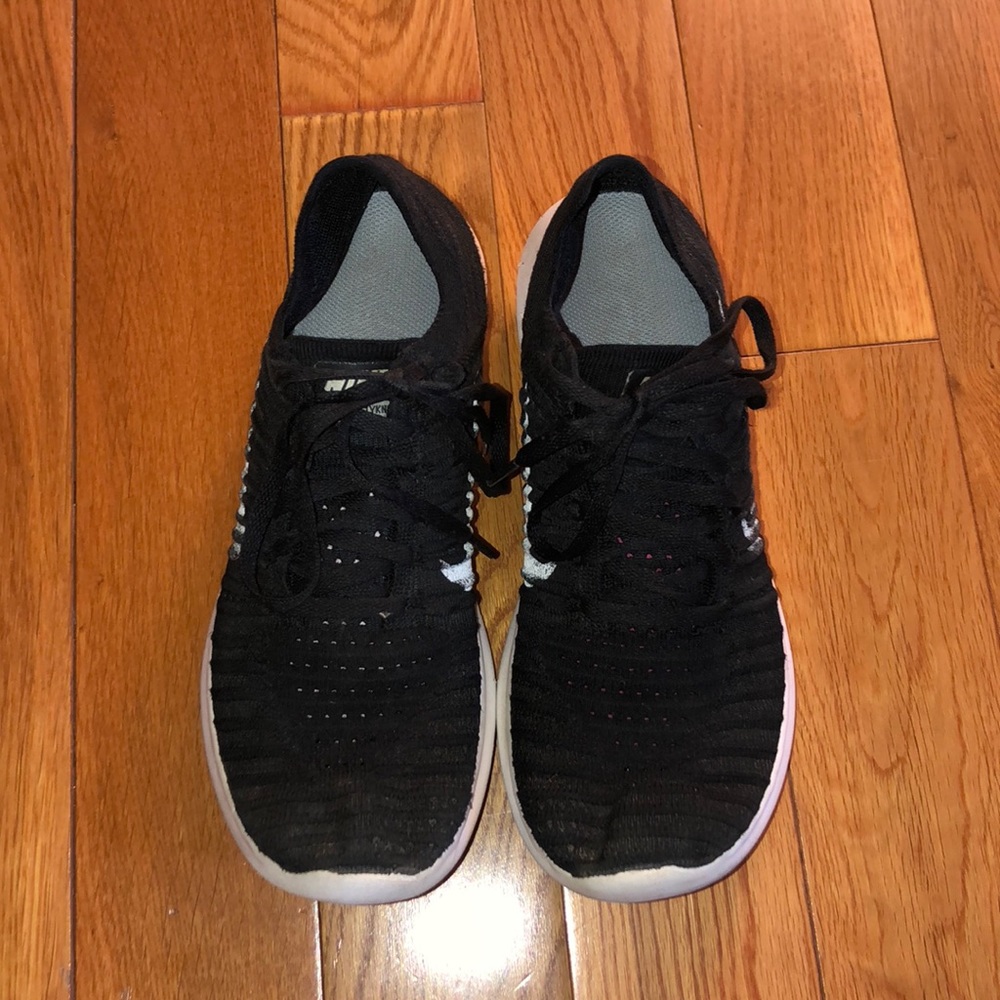 Black Nike Free Run Flyknit Shoes